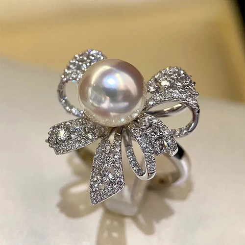 انگشتر الماس اتمی،لوکس با کیفیتی بسیار بالا.