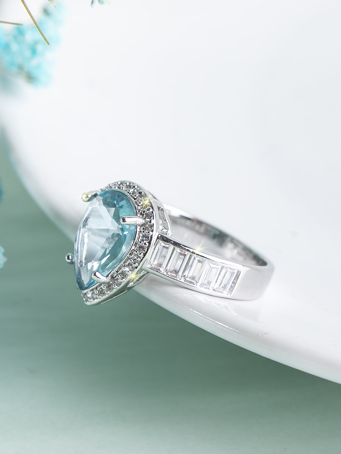 جنس: مس/نکین های اتمی